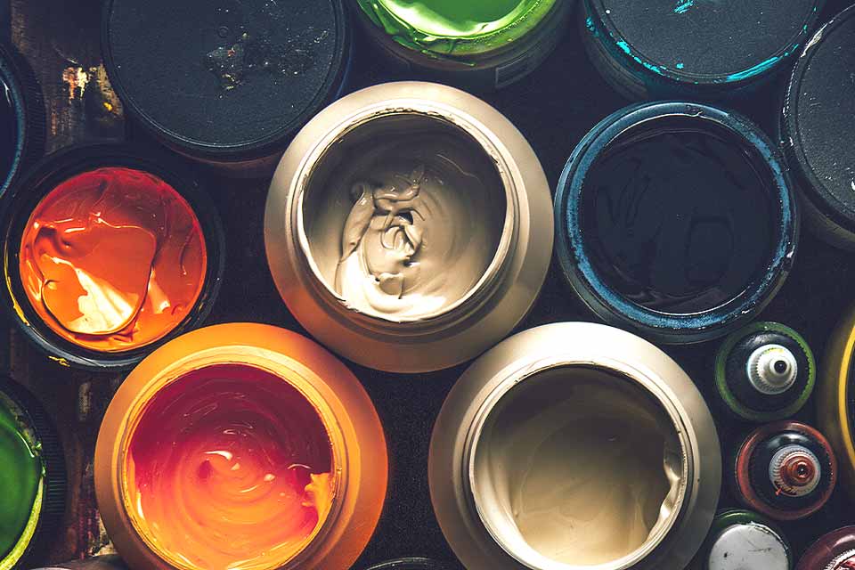 Botes de pintura acrílica