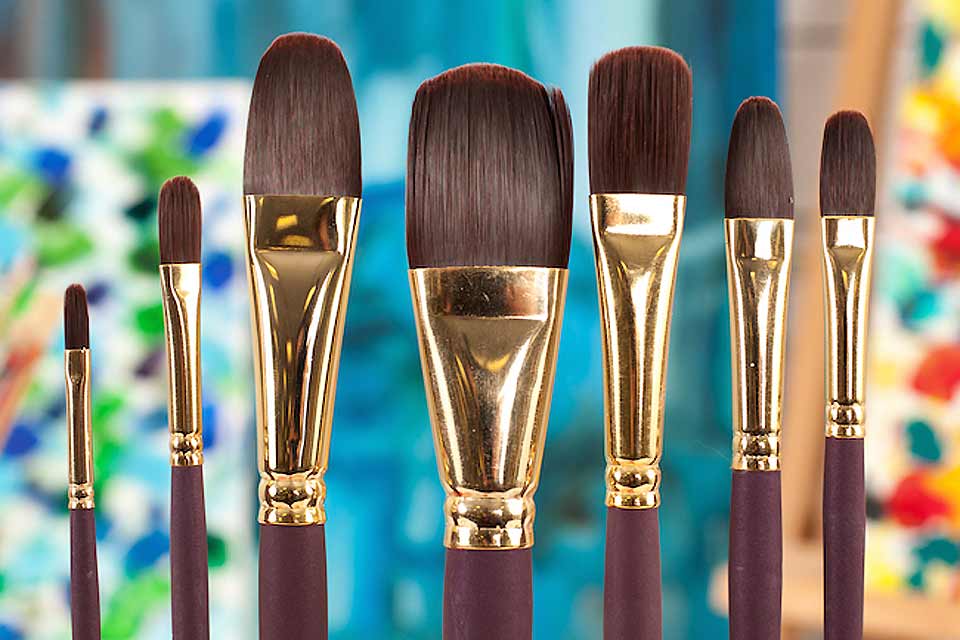 Pinceles para aplicar la pintura al óleo